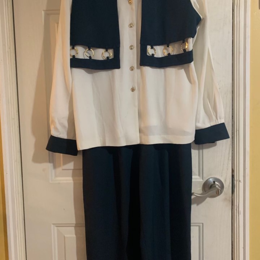 2 pc suit - Picture 2 of 5